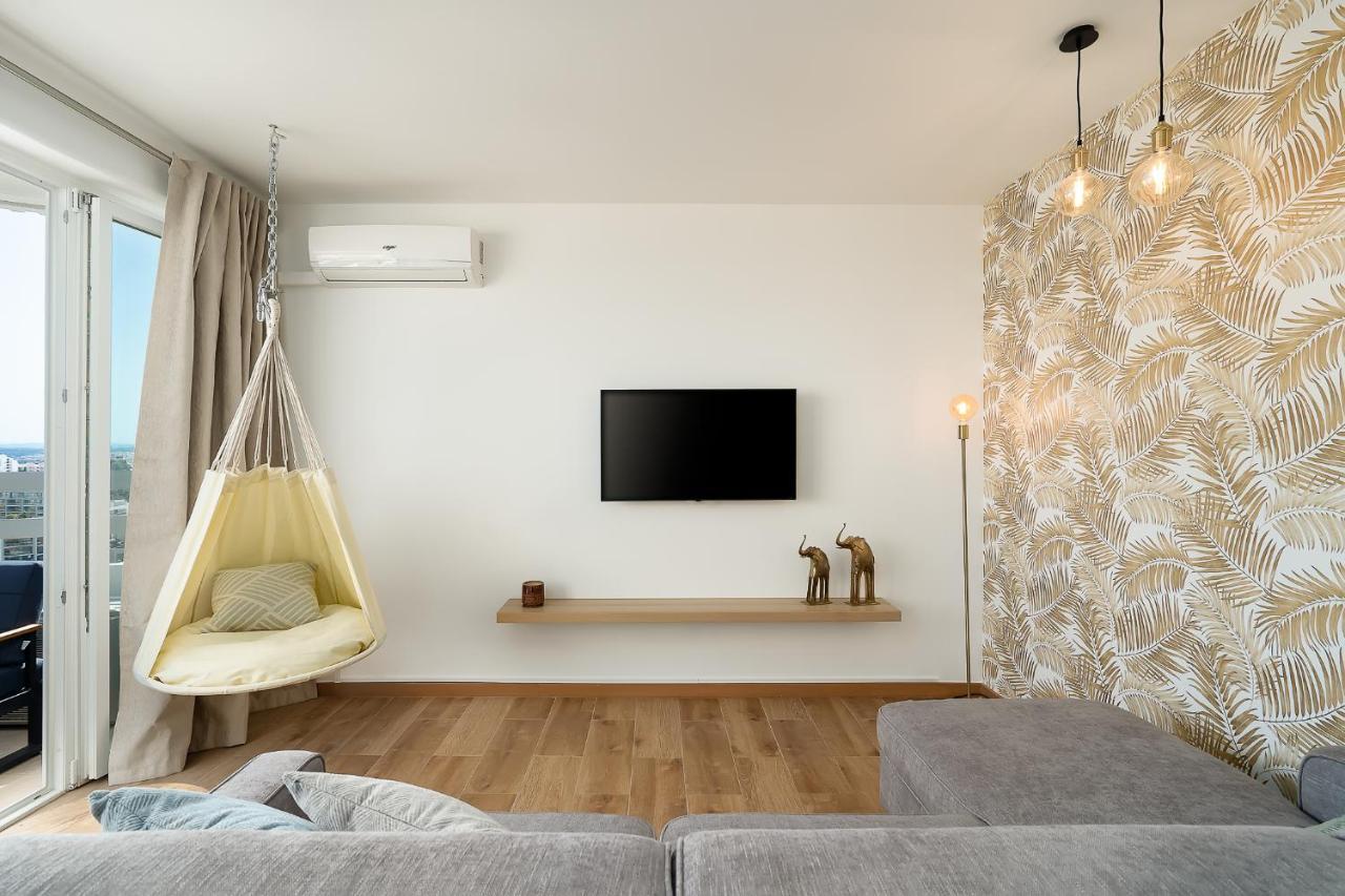 Charming Apartment W/ Pool & Balcony In Portimao By Lovelystay Eksteriør billede
